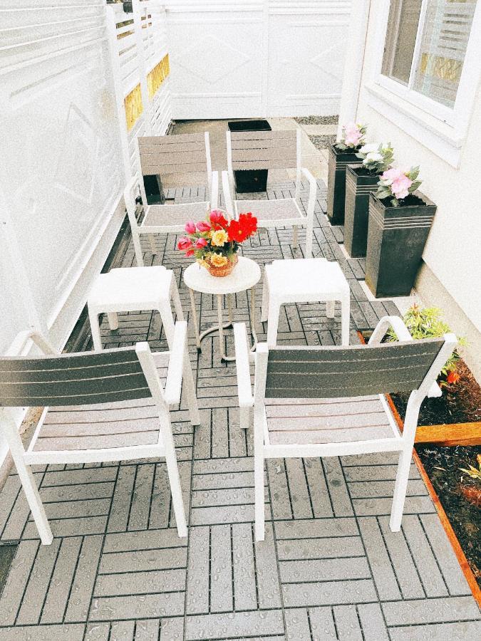 Entire New Cozy And Modern 2-Storey House فانكوفر المظهر الخارجي الصورة